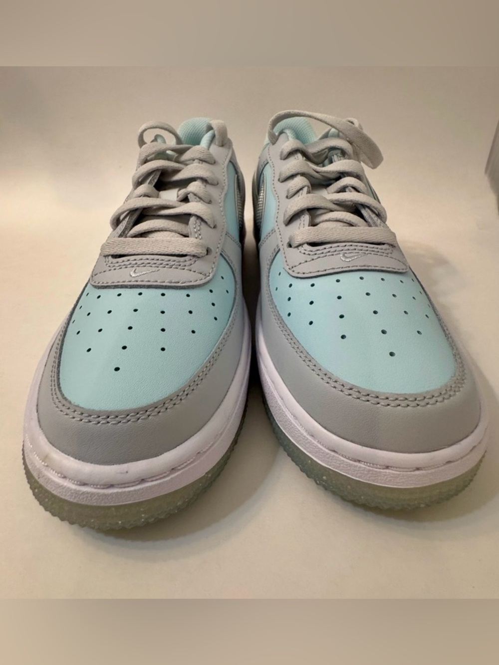 Nike Air Force 1 Low Pastel Blue/Gray Metallic Swoosh Women’s 7 (Youth 5.5Y) - Picture 6 of 8